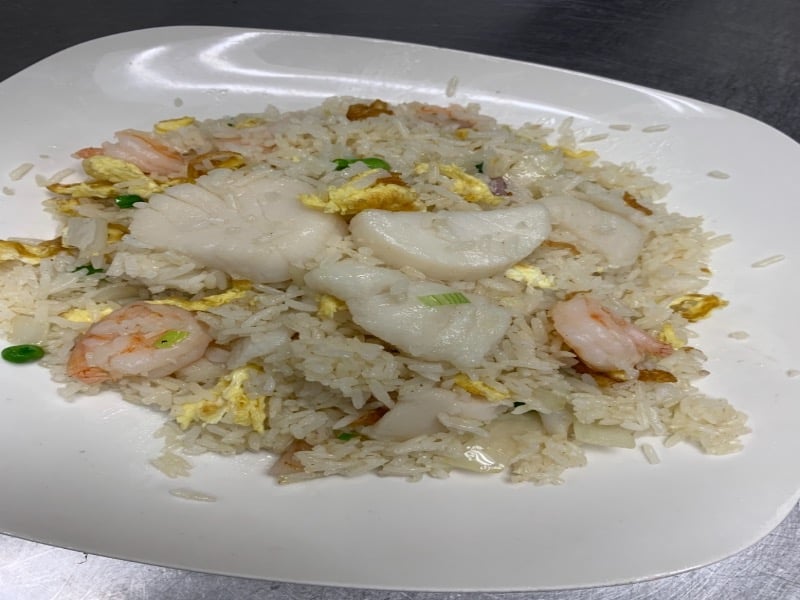 35. Seafood Fried Rice 海鲜炒饭