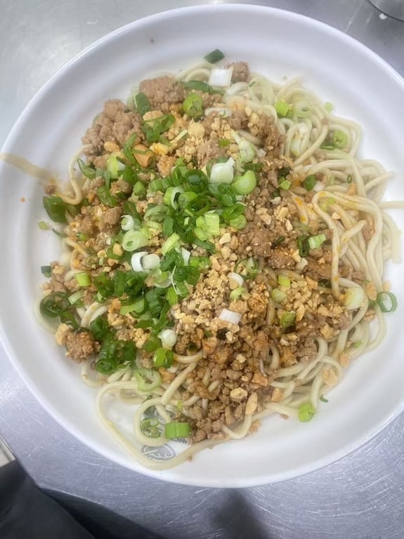 D1. Spicy Dan Dan Noodles w/ Pork & Peanuts