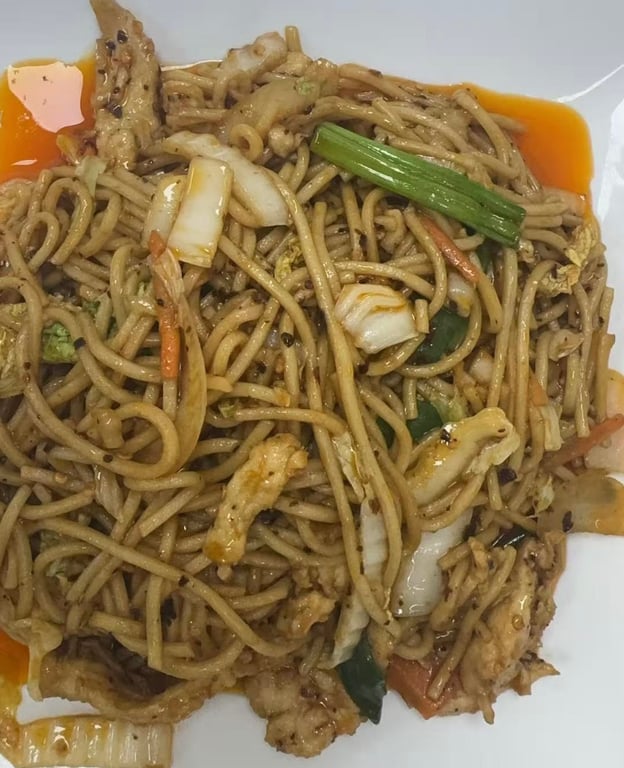 Chicken Lo Mein