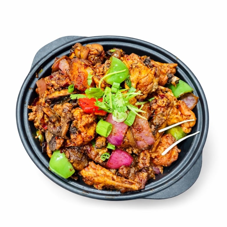 D10. Dry Pot w. Chicken Wings