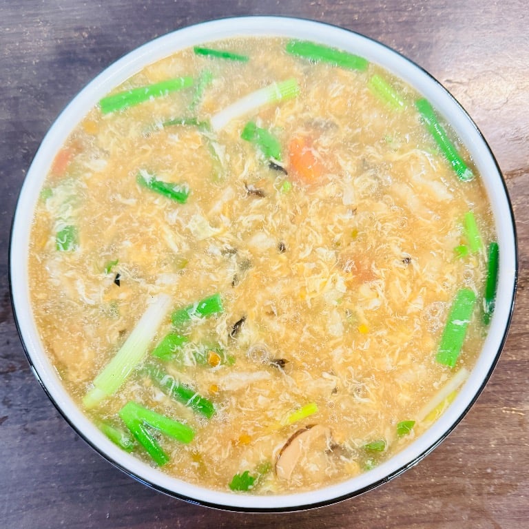 猪皮酸辣汤 Hot & Sour Soup w. Crispy Pork Skin