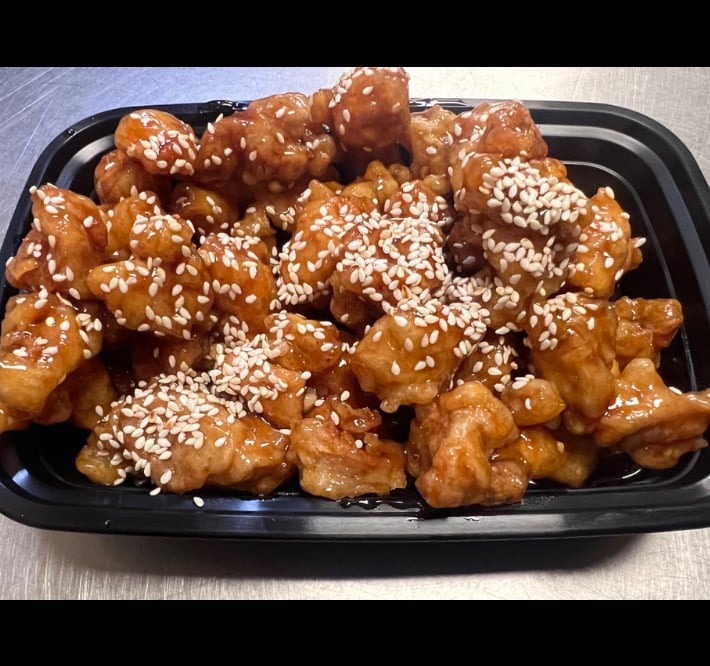 C12. 芝麻雞 Sesame Chicken