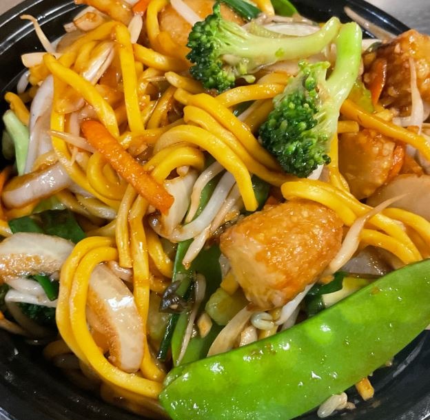 LN25. Vegetable Lo Mein 菜捞面