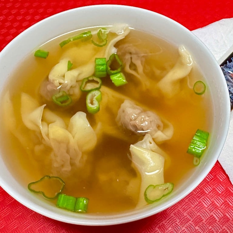 1. Wonton Soup 云吞汤