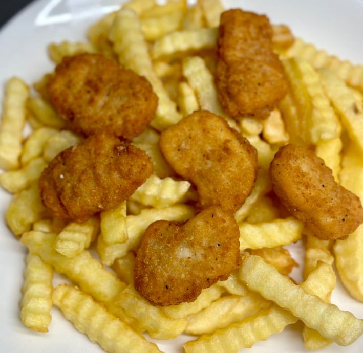Kid's Chicken Nugget with French Fries