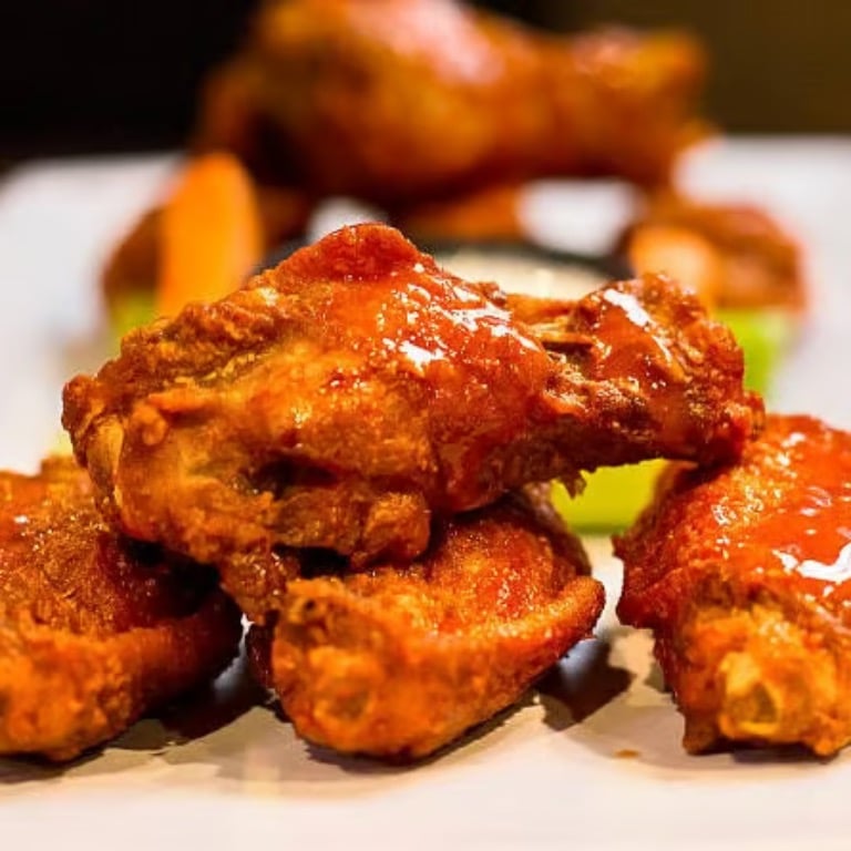 13. 辣鸡翅 Buffalo Chicken Wing