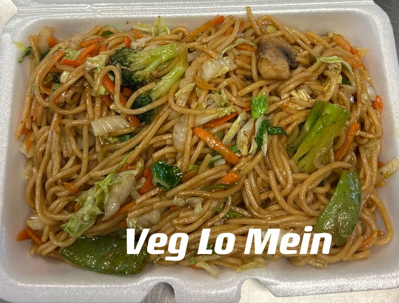 LM4. Mixed Vegetable Lo Mein 素菜捞面