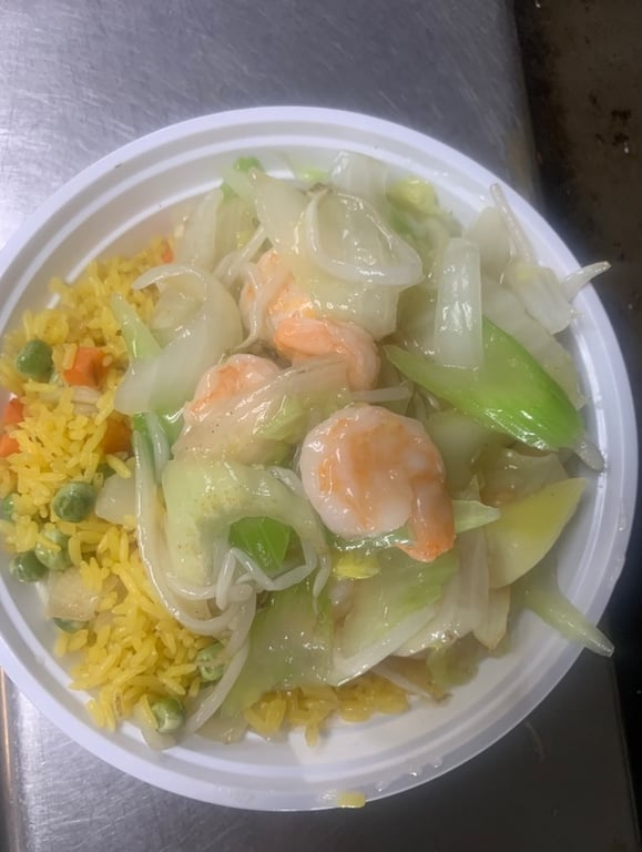 L 2. Shrimp Chow Mein 虾炒面