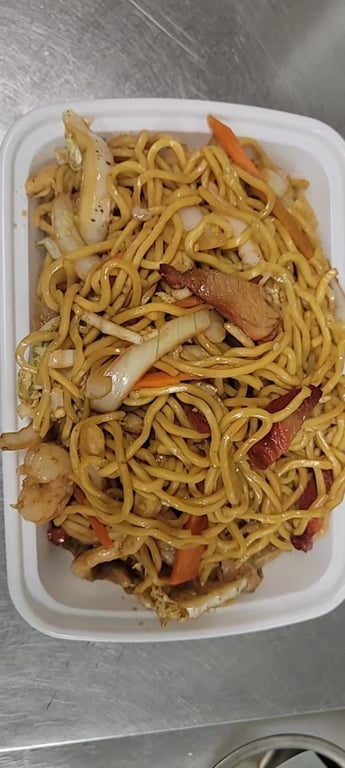 45. House Special Lo Mein