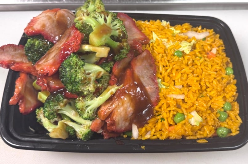 C 8. Pork w. Broccoli (C8 芥兰肉)