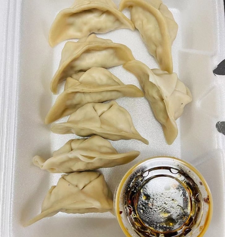 Steamed Pot Sticker (8) 水饺