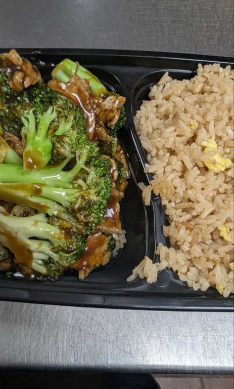 8. Beef with Broccoli 芥兰牛