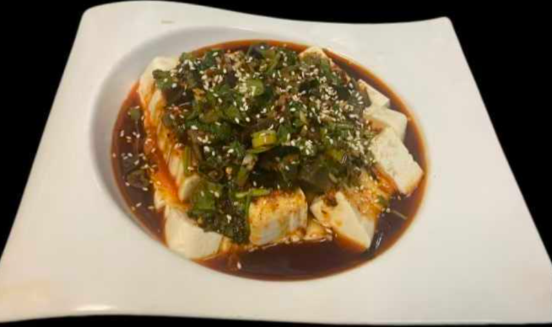 Preserved Egg w. Cold Tofu 皮蛋拌豆腐