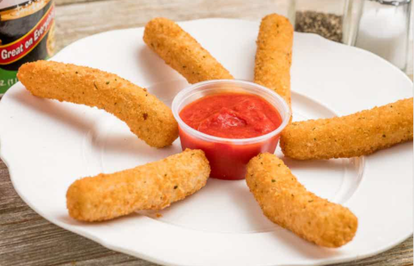 Mozzarella Sticks (6)