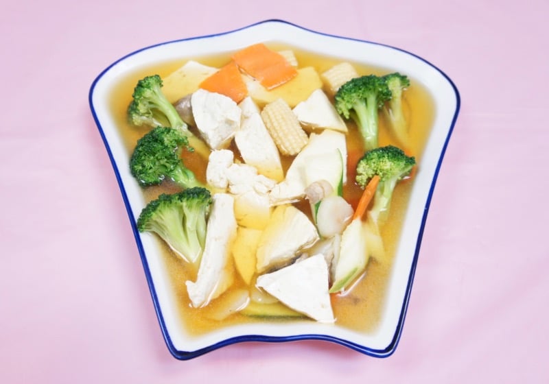 Vegetable with Bean Curd Soup
