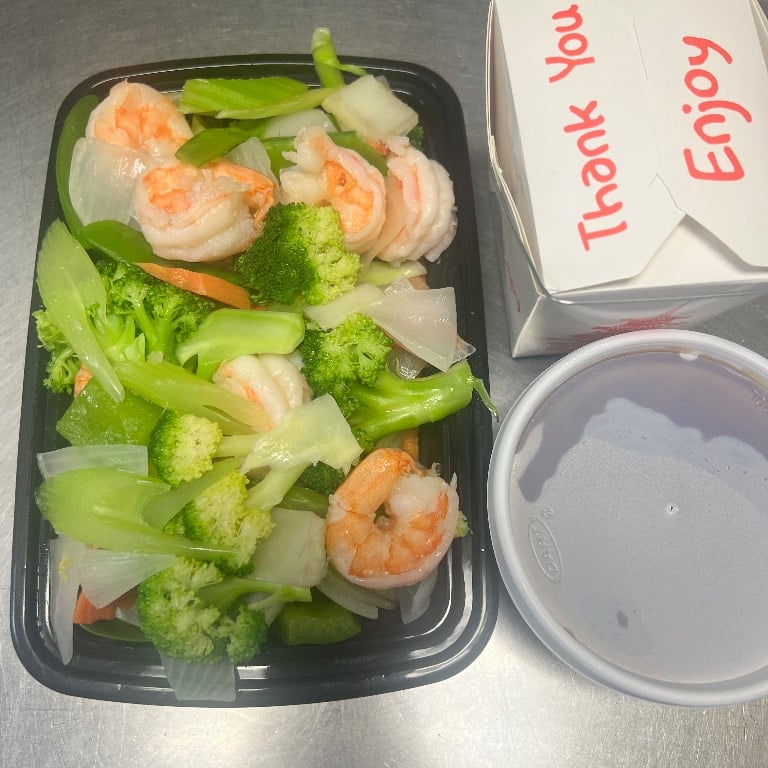 D6. Steamed Shrimp with Mixed Vegetables