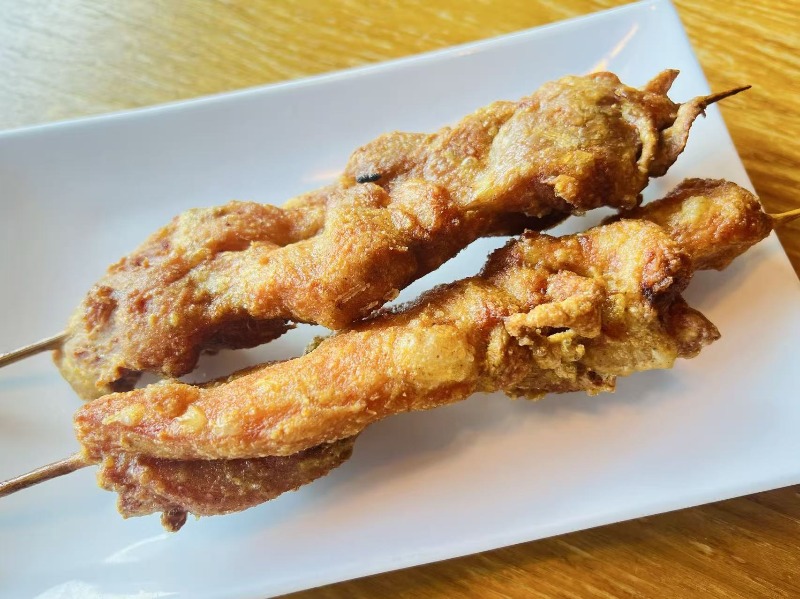 20. 香酥软炸鸡肉串 Chicken Skewer(2pcs))