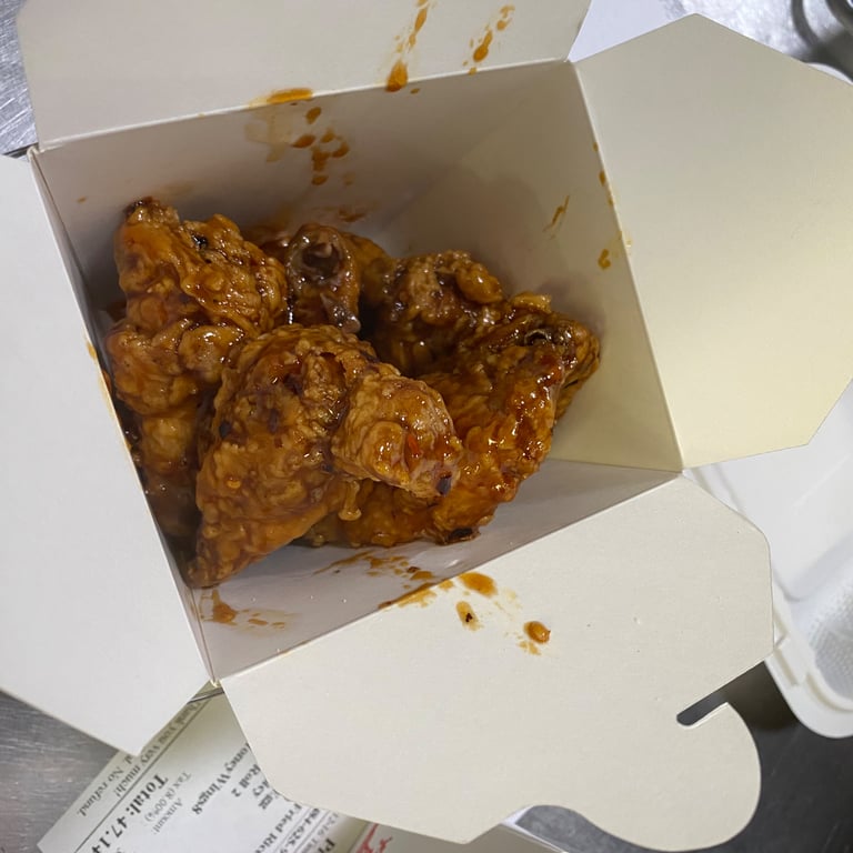 6 wings Spicy Honey Garlic