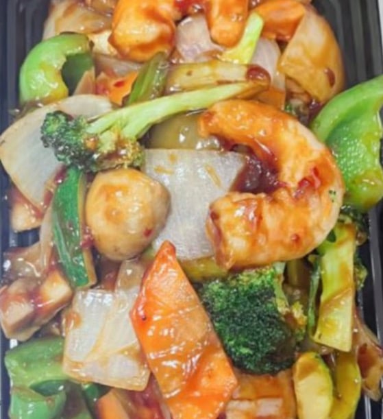L32. Shrimp w. Garlic Sauce