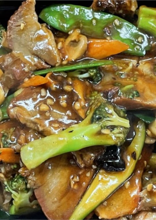D60. 蔬菜叉烧 BBQ Pork with Vegetables