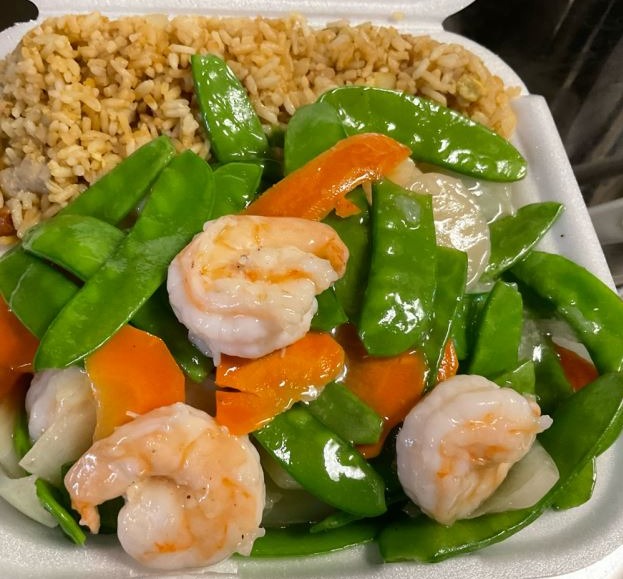 L28. Jumbo Shrimp with Pea Pods 豆芽大虾