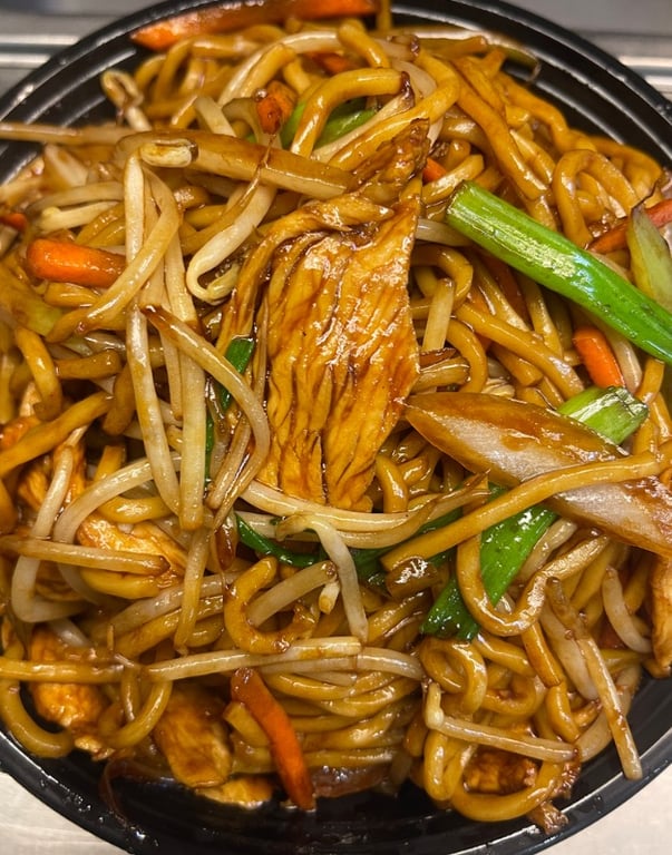 R02. Chicken Lo Mein