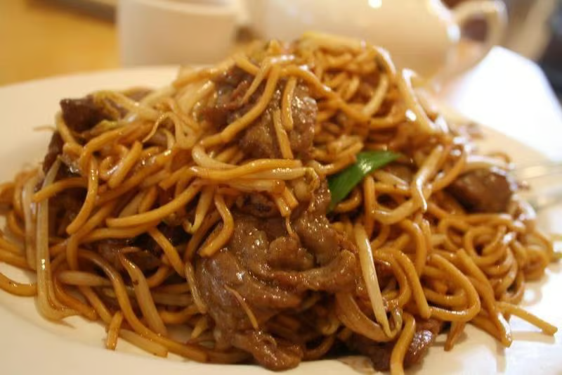 C42. Beef Lo Mein