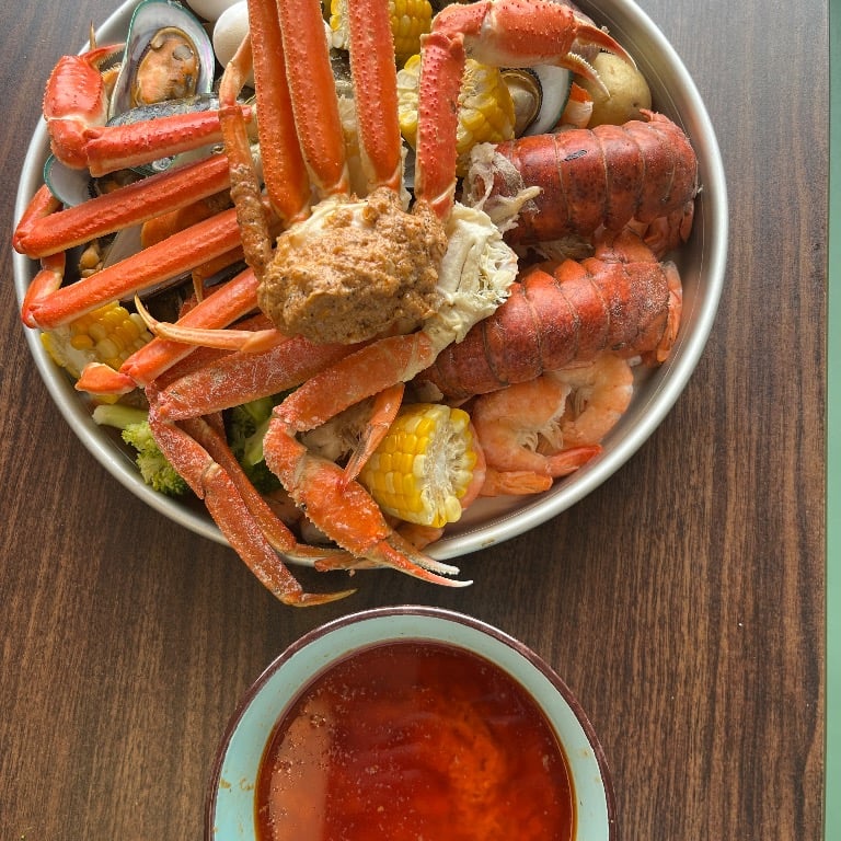 S12. Speacial Seafood Boiled