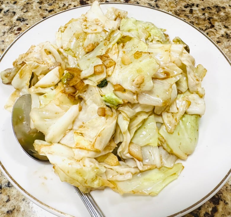 Stir-Fried Shredded Cabbage手撕包菜