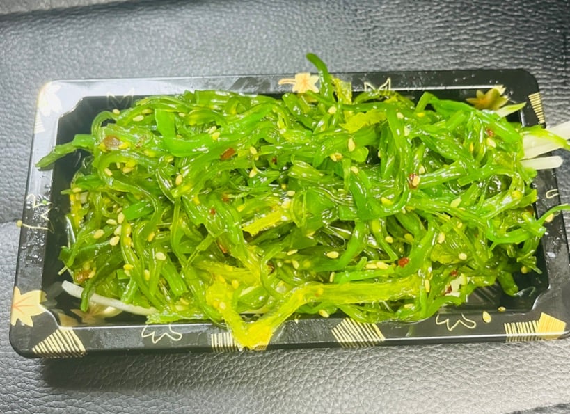 Green Seaweed Salad