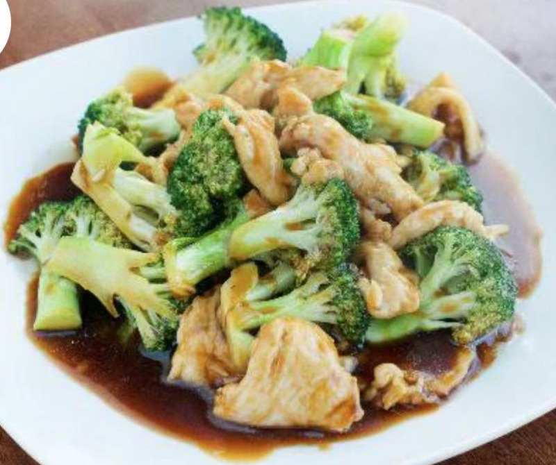 C4. Chicken with Broccoli 芥兰鸡 Image