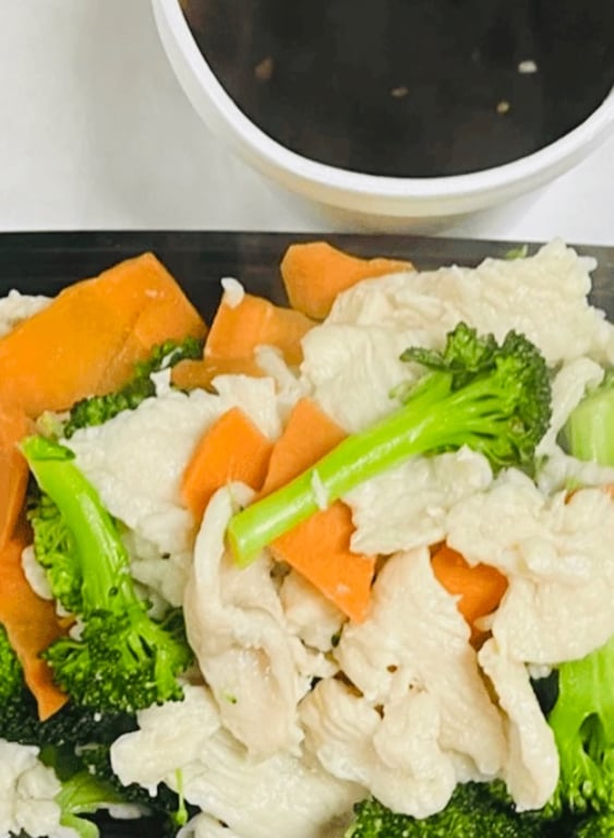 Steamed Chicken w. Broccoli