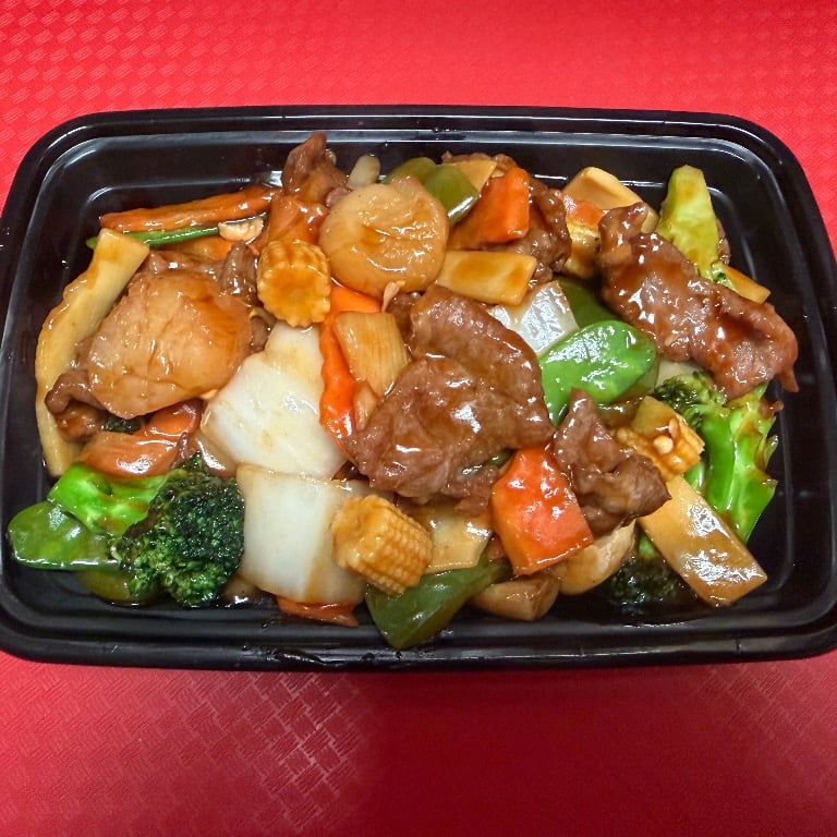 S9. Beef & Scallop w. Garlic Sauce