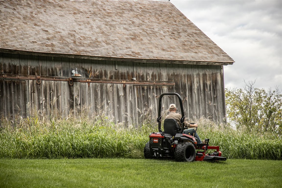 10 tips on how to turn an overgrown field into a beautiful yard