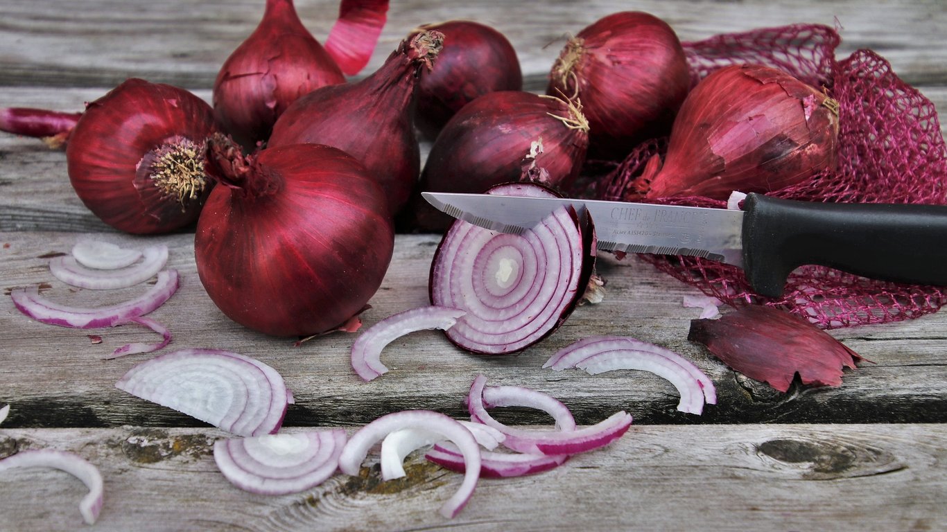 Tips and tricks for cutting onions for specific recipes