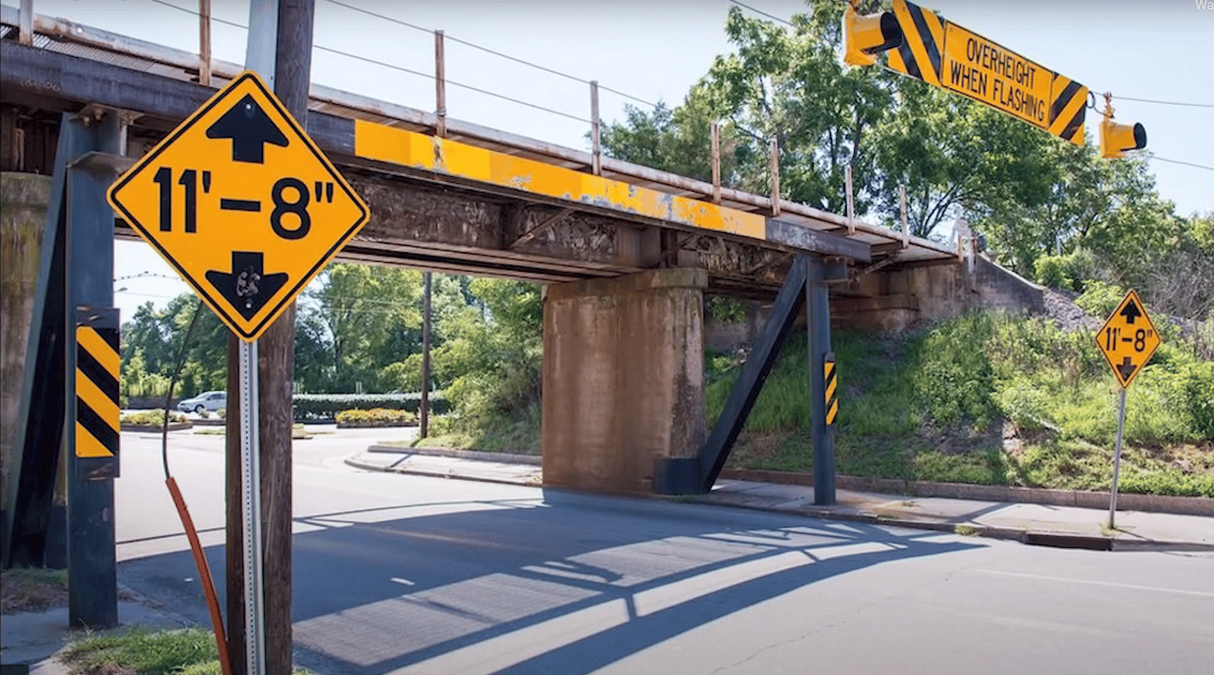 Truck Killing Bridge Darth Low-Bridge