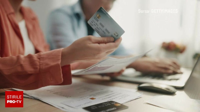 Încurajați de domolirea dobânzilor și de creșterea veniturilor, românii au început să ia credite noi pentru case, mașini sau afacerile pe care le au.