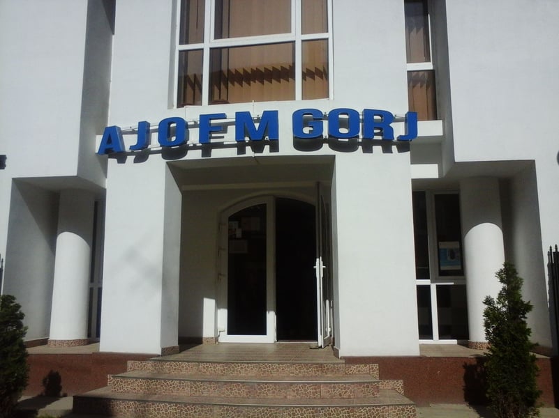 Peste 1.300 de persoane beneficiază de plata salariului de la bugetul de stat