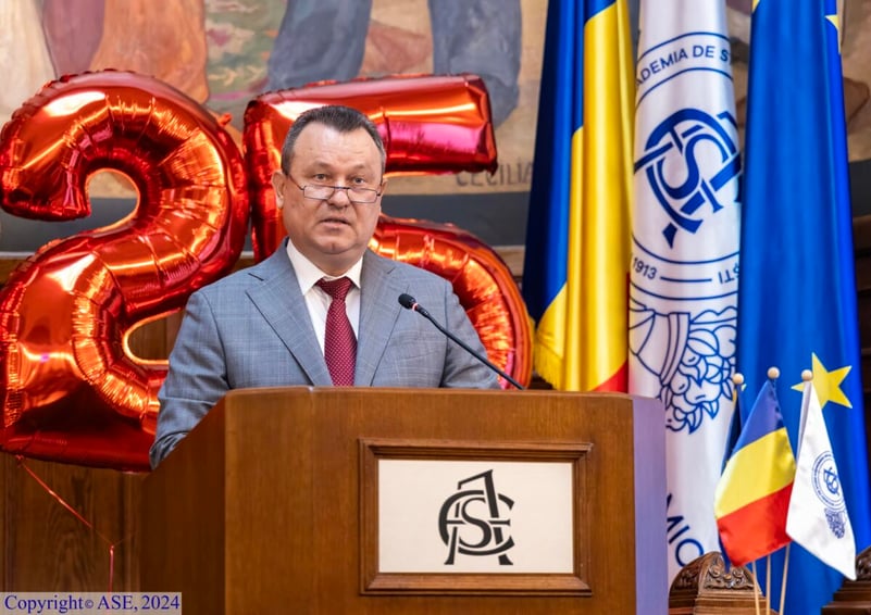 Salarii mascate în burse speciale la ASE București? Studenții pot primi 900 lei pe lună dacă fac „voluntariat” la secretariat, la cantină sau la cămin / Rectorul Nicolae Istudor: Studenții prestează muncă bună, pe bani mai puțini. Pot să dau orice bursă din venituri proprii