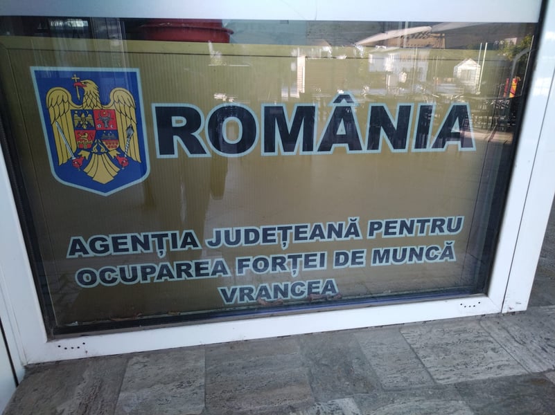 Locuri de muncă disponibile în județ