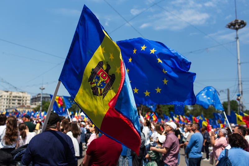 Alegerile din Moldova și Georgia, un semnal de alarmă pentru UE / Expert: Până la 20 la sută din voturile din Moldova au fost corupte, în urma unei operațiuni de interferență a Rusiei estimată la 150 de milioane de euro