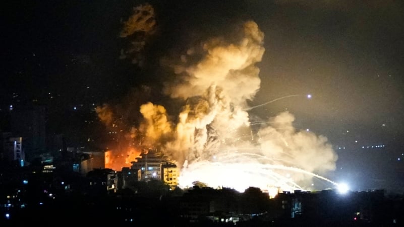Teroarea pune stăpânire pe Beirut: Israelul amenință cu atacuri directe asupra Hezbollah, iar sute de oameni părăsesc orașul
04:31
36