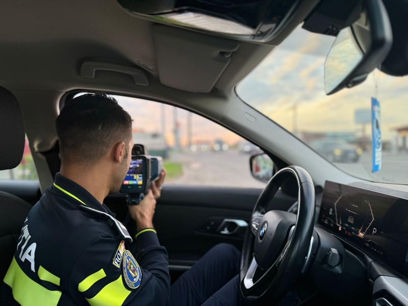 Zeci de amenzi aplicate de polițiști în urma amplei acțiuni de la Adjud, Homocea și Ploscuțeni