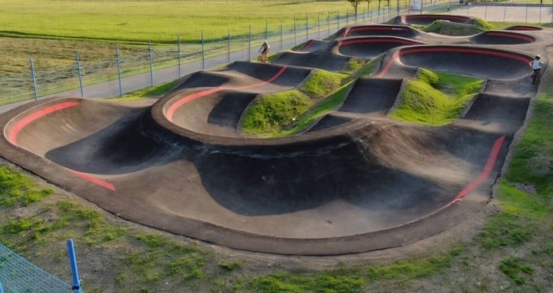 Cristian Stan: în ultima ședință de Consiliu Local, s-a aprobat construirea de piste de skateboard și pumptrack, la Complexul Turistic de Natație