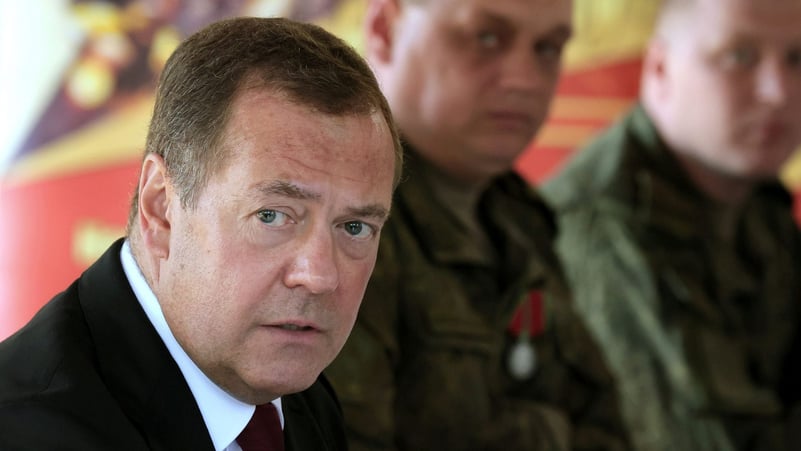 Dmitri Medvedev, avertisment pentru generalul polonez care a amenințat că va ataca Sankt Petersburg: „Stați cuminți și nu treziți «Fiara»”