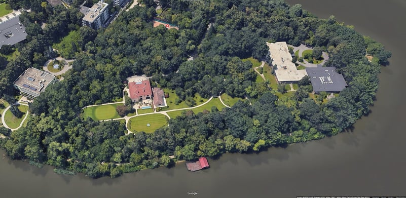 EXCLUSIV Mini-teren de golf cu trei găuri și la reședința oficială a președintelui Iohannis de la Vila Lac 3, nu doar la Neptun