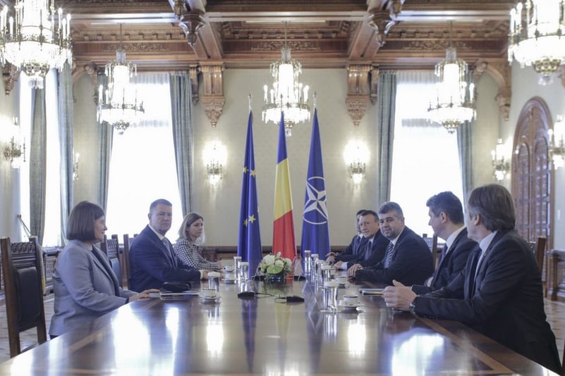 UPDATE Partidele sunt chemate la consultări duminică, pentru nominalizarea premierului / Paul Stănescu spune că ”încearcă să-l convingă” pe Ciolacu să rămână premier, după ce anunțase că acesta va conduce în continuare Guvernul / PSD, PNL și UDMR au negociat sâmbătă fără USR