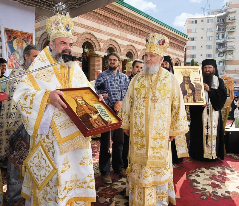 BINECUVÂNTARE ŞI FELICITARE LA CEAS ANIVERSAR- MESAJUL PF PĂRINTE PATRIARH DANIEL CU OCAZIA ÎMPLINIRII UNUI SFERT DE VEAC DE LA ÎNTRONIZAREA IPS NIFON LA TÂRGOVIȘTE