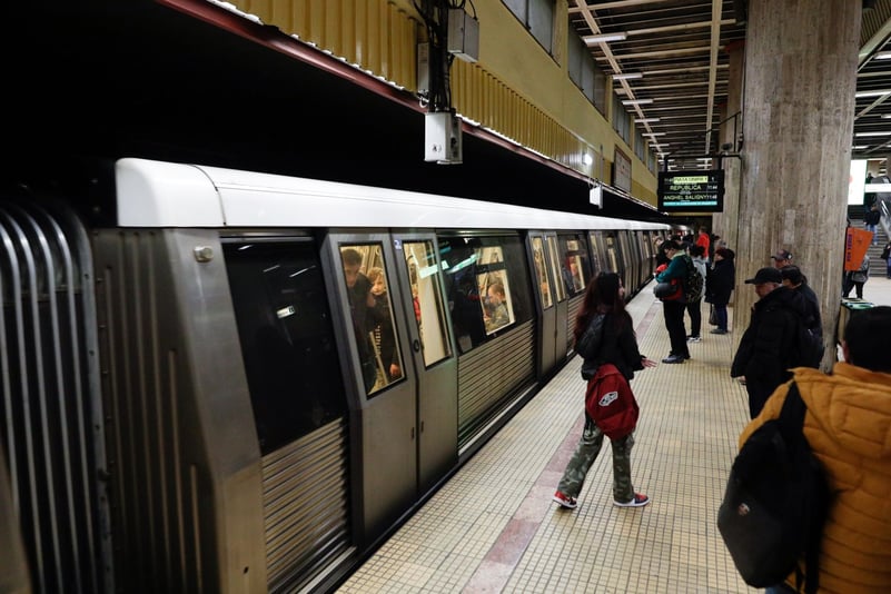 Metrorex a decis, în noiembrie, mărirea cu 1.050 lei a salariului fiecărui angajat. Acum compania propune scumpirea călătoriei cu metroul la 5 lei / Ce motive a prezentat
