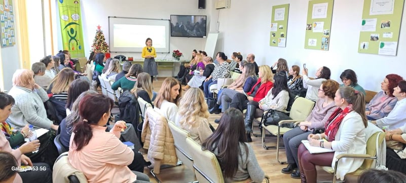 Consilierii școlari dâmbovițeni în continuă dezvoltare profesională